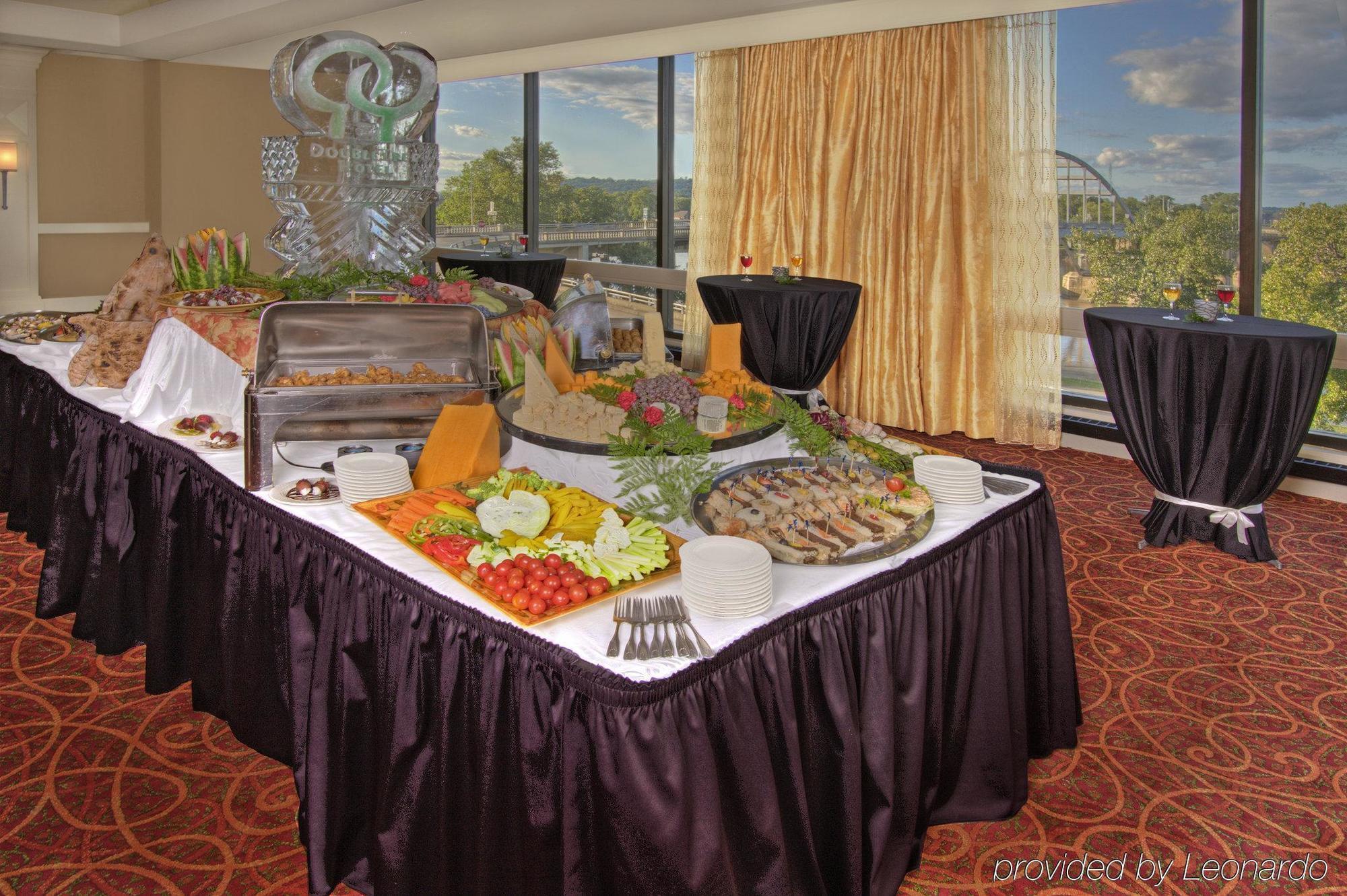 Doubletree By Hilton Little Rock Hotell Restaurant bilde